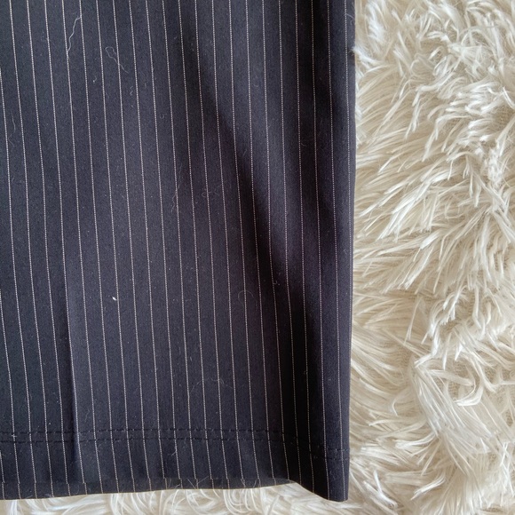 Black and White Striped Pencil skirt - Picture 3 of 4